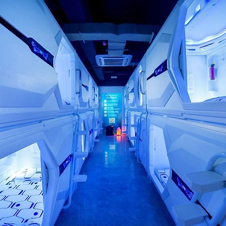 Riccarton Capsule Hotel Kuala Lumpur Ngoại thất bức ảnh
