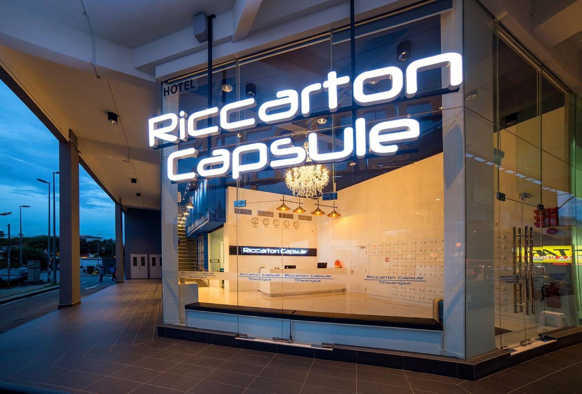 Riccarton Capsule Hotel Kuala Lumpur Ngoại thất bức ảnh
