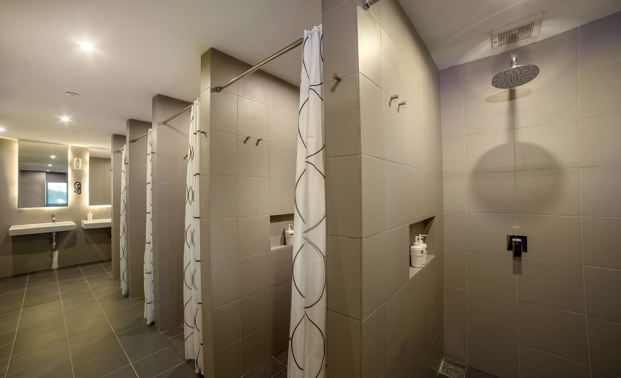 Riccarton Capsule Hotel Kuala Lumpur Ngoại thất bức ảnh